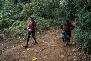 BIB: 5167
                            <button type="button" onclick="openModal(22795565)" class="btn btn-primary btn-sm float-right btn-popup" data-toggle="modal" data-target=".modal-high-quality">
                        <i class="fas fa-shopping-cart"></i> Add to Cart
                    </button>
                                            <button type="button" onclick="isThisMe(22795565, true)" class="btn btn-success btn-sm float-right btn-popup btn-isme hidden" data-toggle="tooltip" data-placement="bottom" title="นี่คือรูปของคุณใช่ไหม คลิกที่นี่เพื่อเอาเข้าอัลบั้ม">
                        <i class="fas fa-plus"></i> Add to album
                    </button>
                    <button type="button" onclick="isThisMe(22795565, false)" class="btn btn-warning btn-sm float-right btn-popup btn-isnotme hidden">
                        <i class="fas fa-ban"></i> Remove from album
                    </button>